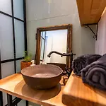 Διαμέρισμα Minifaktura Loft & Reggelizo Es Etelbar