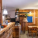 Minifaktura Loft & Reggelizo Es Etelbar *