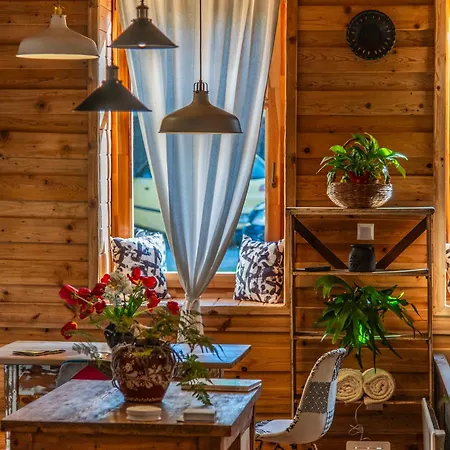 Διαμέρισμα Minifaktura Loft & Reggelizo Es Etelbar