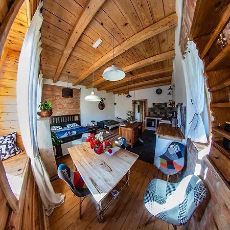 Διαμέρισμα Minifaktura Loft & Reggelizo Es Etelbar