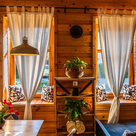 Minifaktura Loft & Reggelizo Es Etelbar *