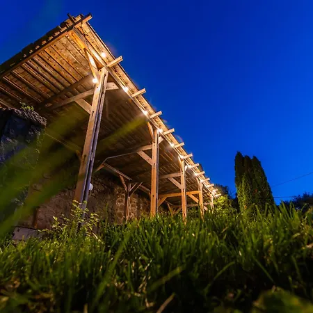 Minifaktura Loft & Reggelizo Es Etelbar *