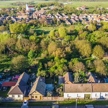 Minifaktura Loft & Reggelizo Es Etelbar *