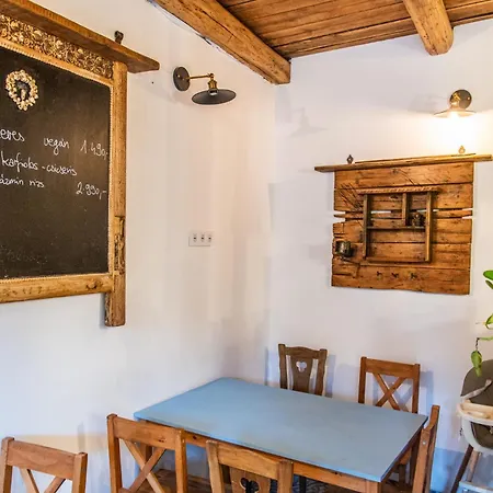 Διαμέρισμα Minifaktura Loft & Reggelizo Es Etelbar Szokolya