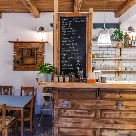 Minifaktura Loft & Reggelizo Es Etelbar * Szokolya